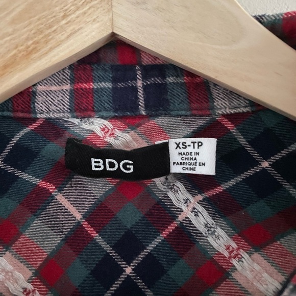 BDG Urban Ourfitters Plaid Button Down - Picture 5 of 6